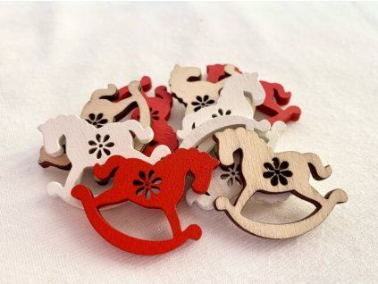 Dřevěné vánoční dekorace houpací koníci 3,8 cm, balení 6 kusů pro kreativní tvoření