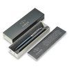 Parker Jotter XL Matte Blue CT, tělo o 7 % delší než klasický Jotter, modrá nebo černá náplň